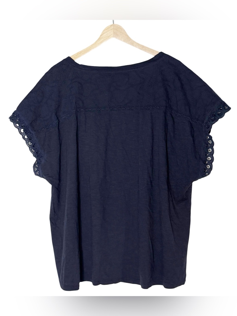 Talbots Set of 2 Embroidered Lace Detail V Neck Boxy Tee Shirt 3X White Navy - Picture 5 of 14